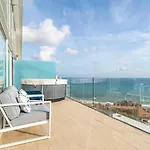 Penthouse Alba, Med One- Higueron, *