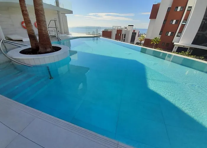 Penthouse Alba, Med One- Higueron, Апартаменты *