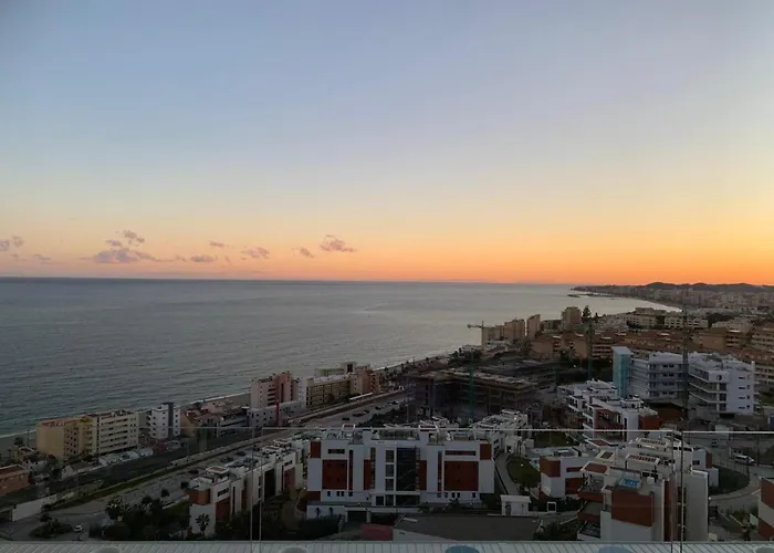 Penthouse Alba, Med One- Higueron, Апартаменты Фуэнхирола