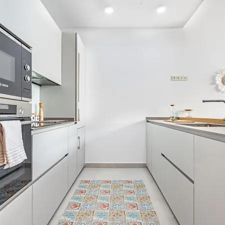 Penthouse Alba, Med One- Higueron, アパート *